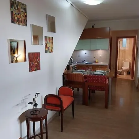 Cozy Close To The Sea Apartment Peraía