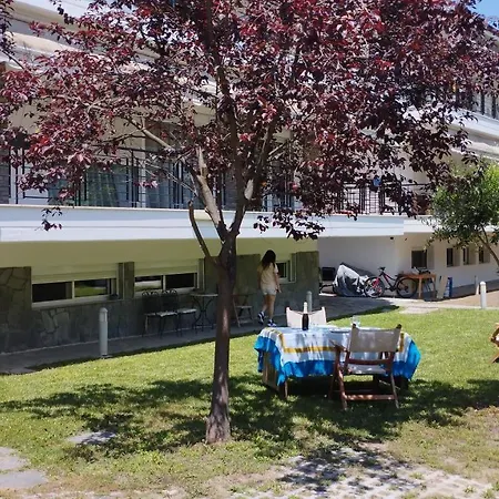 Cozy Close To The Sea *